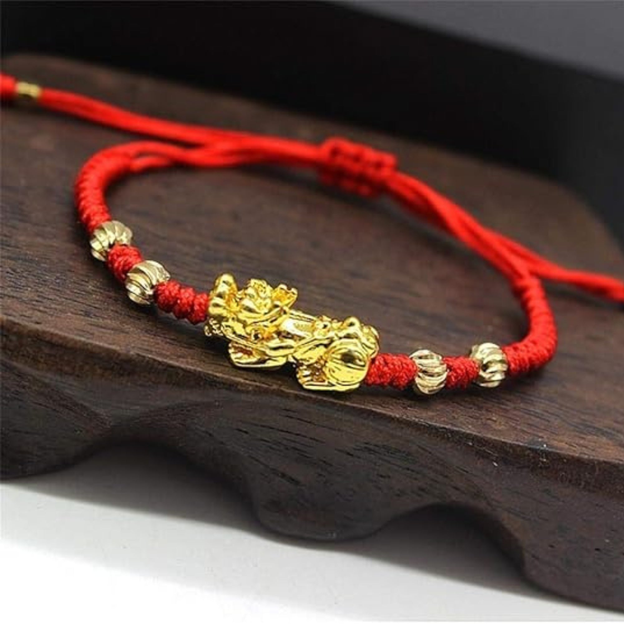 1 Pcs Pi Xiu Red String Bracelet Chinese Feng Shui Pi Xiu Kabbalah Red Rope Bracelet Gold Bead Handmade Strand Charm Bracelets Amulet For Men Women Good Luck Wealth Evil Eye Protection
