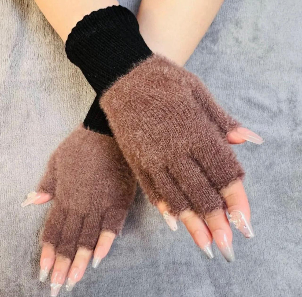 Half Finger Gloves for Girls, Plush Fingerless Gloves in Multicolor | Good Quality & Warm Material