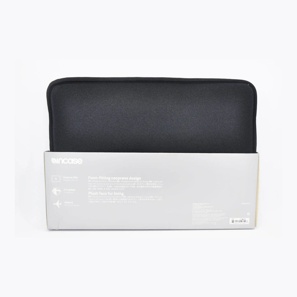 Incase Neoprene Slip Cover Macbook Air 11" Universal Cover For Laptop and Tab