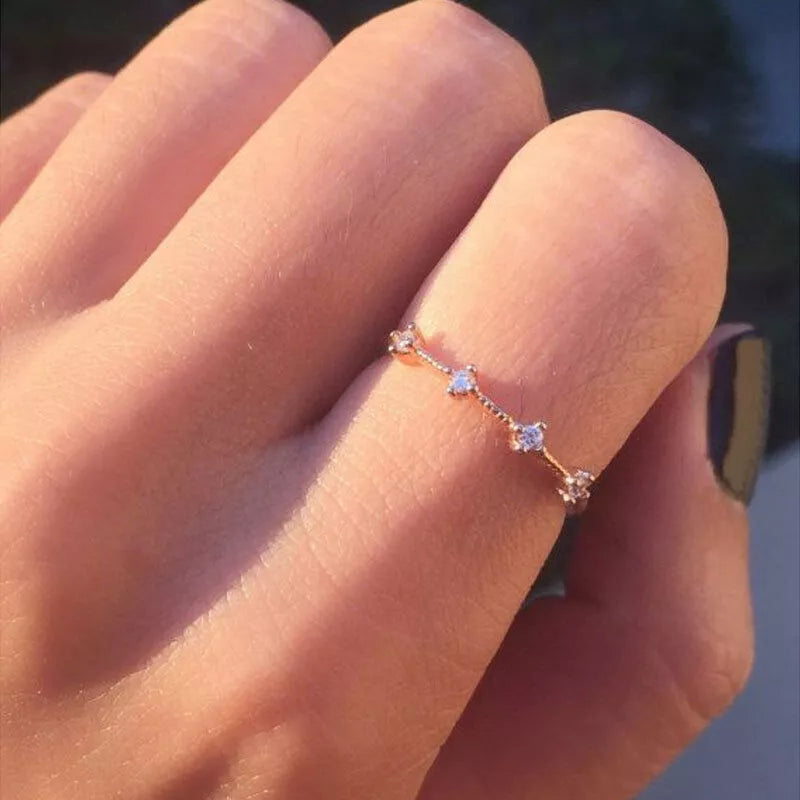 Explosive Simple 4 Small Broken Diamond Small Fresh Ring Ring Jewelry Hand